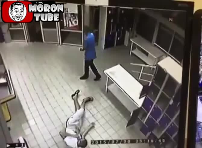 Video :Man shoots man dead in public over minor dispute